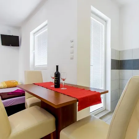 Apartment Mariva *